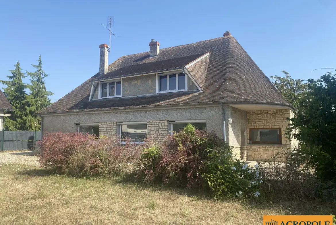 Maison familiale à Poilly-lez-Gien avec grand terrain, garage et 5 chambres 