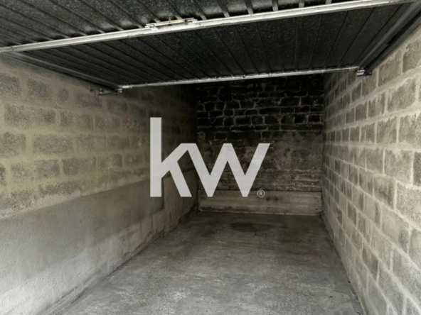 Garage fermé à vendre à Saint-Étienne – Emplacement privilégié en hyper-centre
