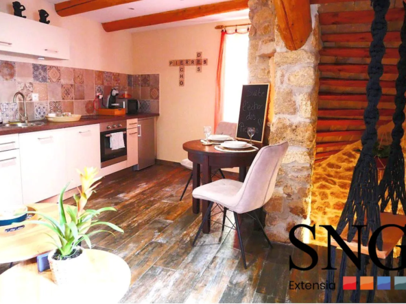 Belle maison en pierre à Grans - Rénovée, calme et prête à vivre