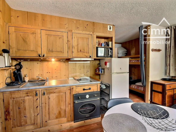 Studio à vendre à Carroz d'Arâches (74300) avec parking et vue Est