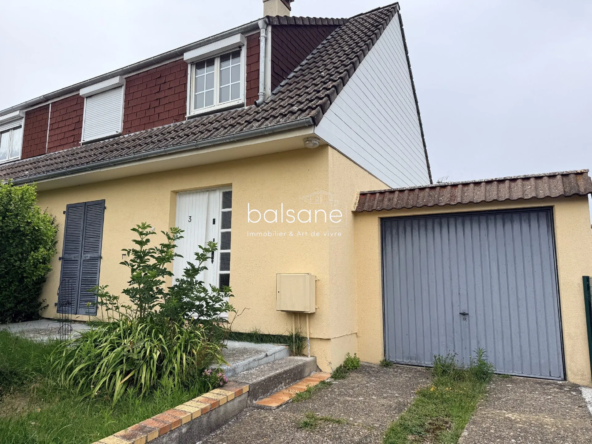 Maison jumelée avec jardin à proximité des écoles à Grand Bourgtheroulde
