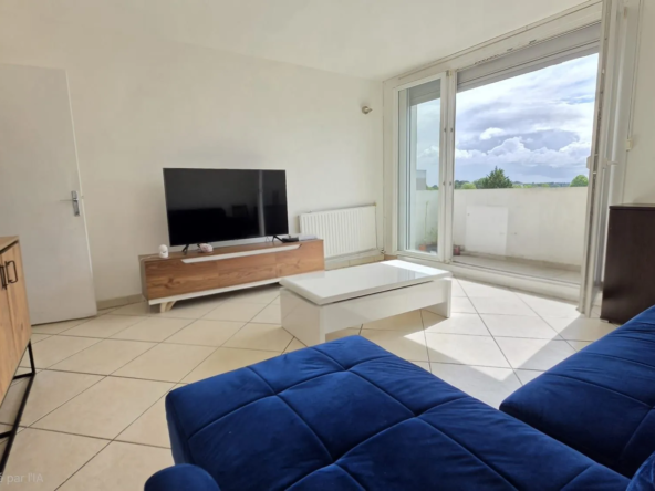 Appartement T3 lumineux avec balcon à Pessac, proche tram et campus