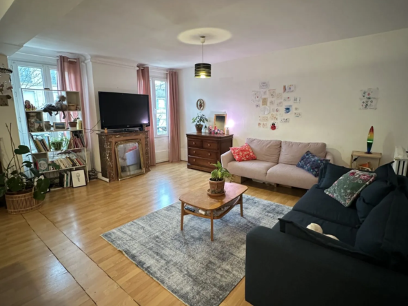 Spacieux appartement de 113 m² au cœur de Bar-le-Duc - Grande luminosité et pièces confortables