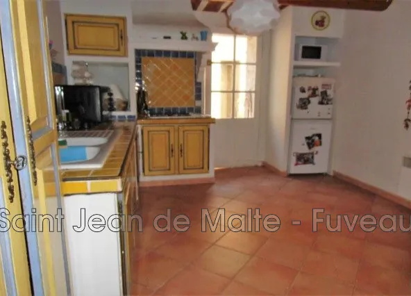 A vendre maison de village à Saint-Savournin – 53 m², 2 chambres