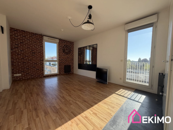 Appartement T2 lumineux avec balcon à Lille, proximité Gare Europe