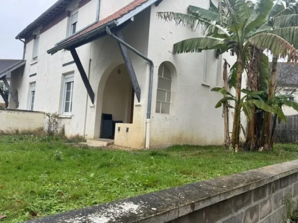 Belle maison mitoyenne de 75 m² à Villeneuve-Saint-Germain, proche commodités