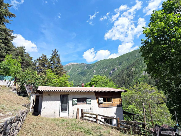 Maison de montagne à rénover avec jardin à Belvédère, proximité de Mercantour