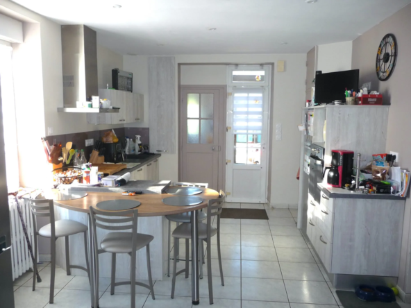 Charmante maison en pierre de 96m² avec terrain constructible près d'Argentré du Plessis