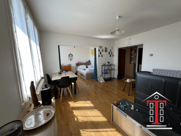 Appartement de type 4 lumineux à Angers Patton avec loggia, garage et cave
