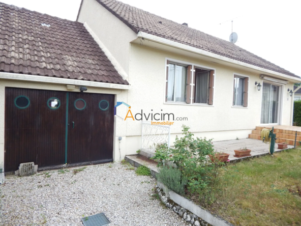Maison à vendre à Villemandeur - 80 m², terrain et garage, proche commodités