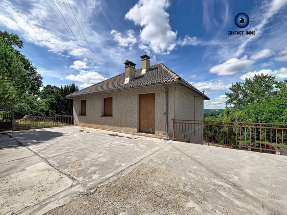 Maison à rénover de 130 m² avec terrasse à Ussac près de Brive-la-Gaillarde