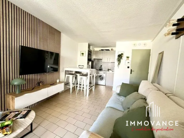 Appartement rénové avec terrasse à 50m de la mer à La Grande-Motte