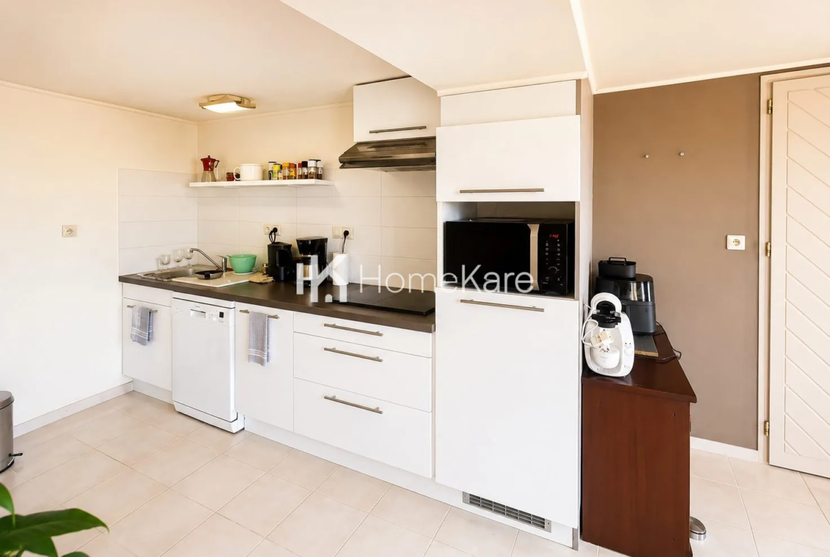 Maison avec deux logements, piscine et vue panoramique à Saint-Marcet 
