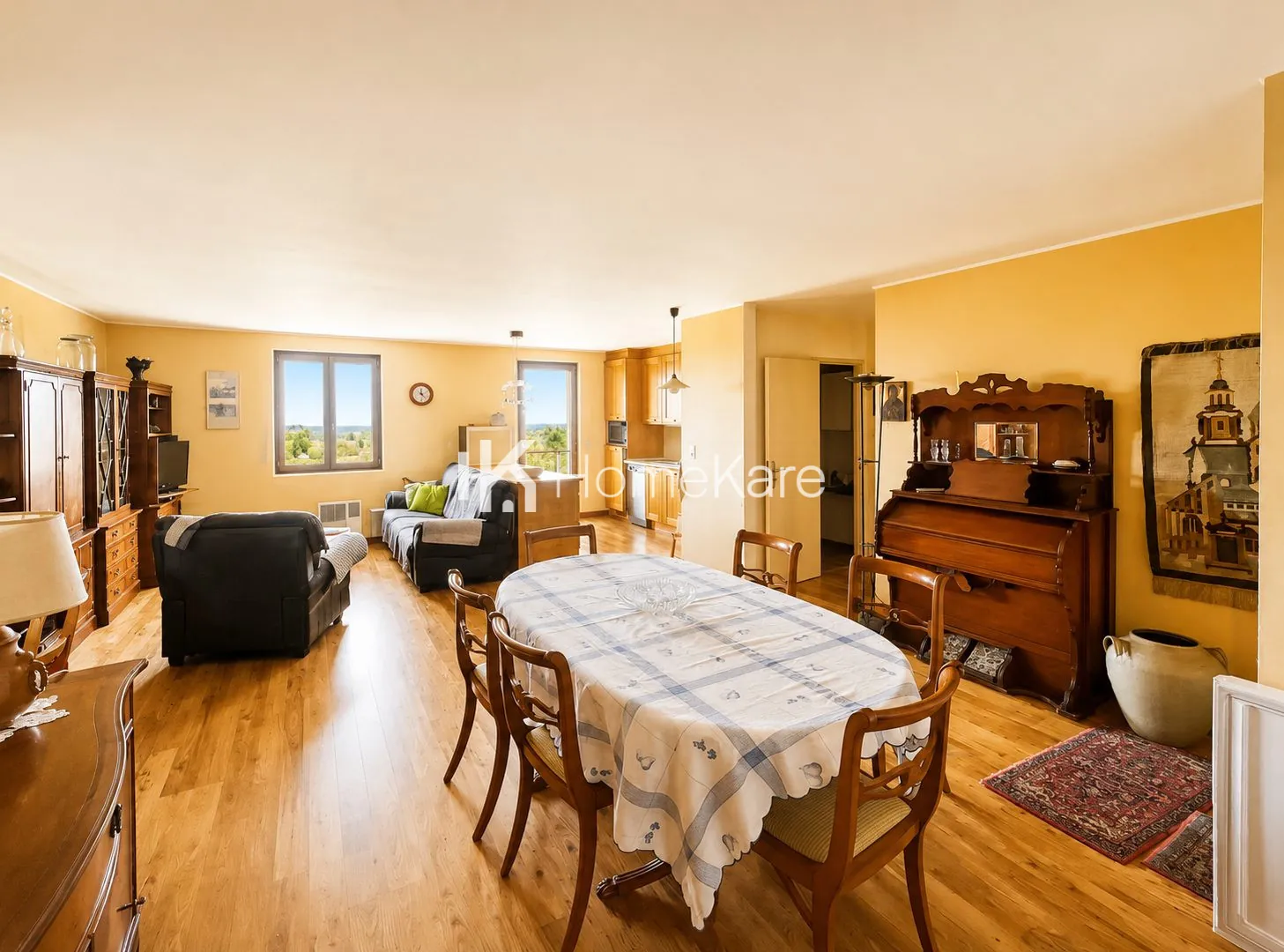 Maison avec deux logements, piscine et vue panoramique à Saint-Marcet 