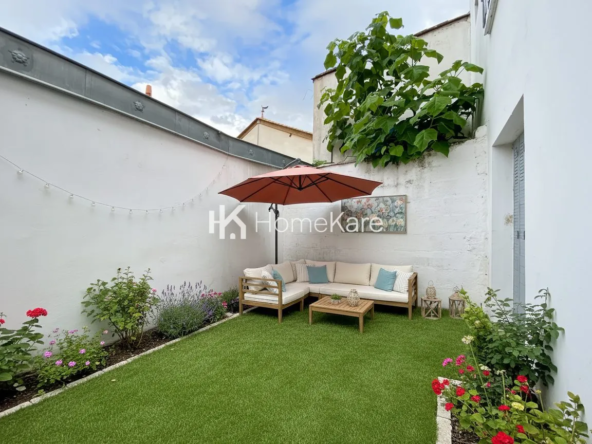 Maison d'environ 70 m² à La Réole avec terrasse et stationnement, bon investissement