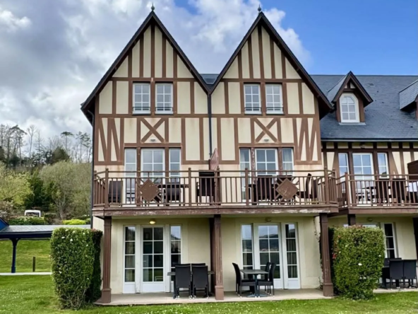 Appartement T2 avec Piscine et Terrasse à Houlgate, Investissement Sécurisé