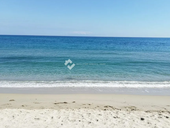 Terrain constructible à Pietracorbara, proche plage et nature dans le Cap Corse