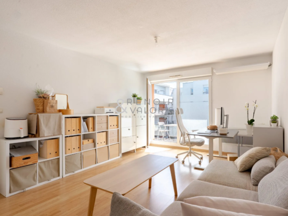 Appartement 2 pièces avec terrasse et stationnement à Nancy