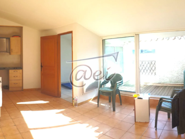 Appartement T2 avec terrasse à Brignoles – Dernier étage, lumineux et sans travaux