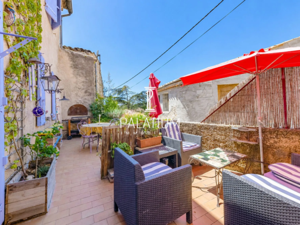 Maison de village à Gréoux-les-Bains avec terrasse et cave, idéal résidence ou investissement locatif
