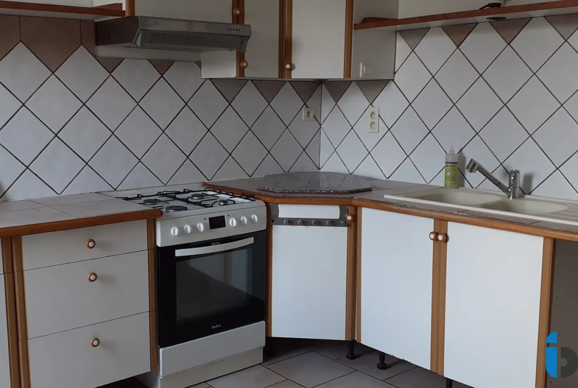duplex rénové avec vue campagne à Cagnac-les-Mines – 97,5 m² 