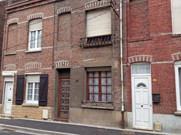 Maison à rénover de 1930 avec fort potentiel à Lille proche métro