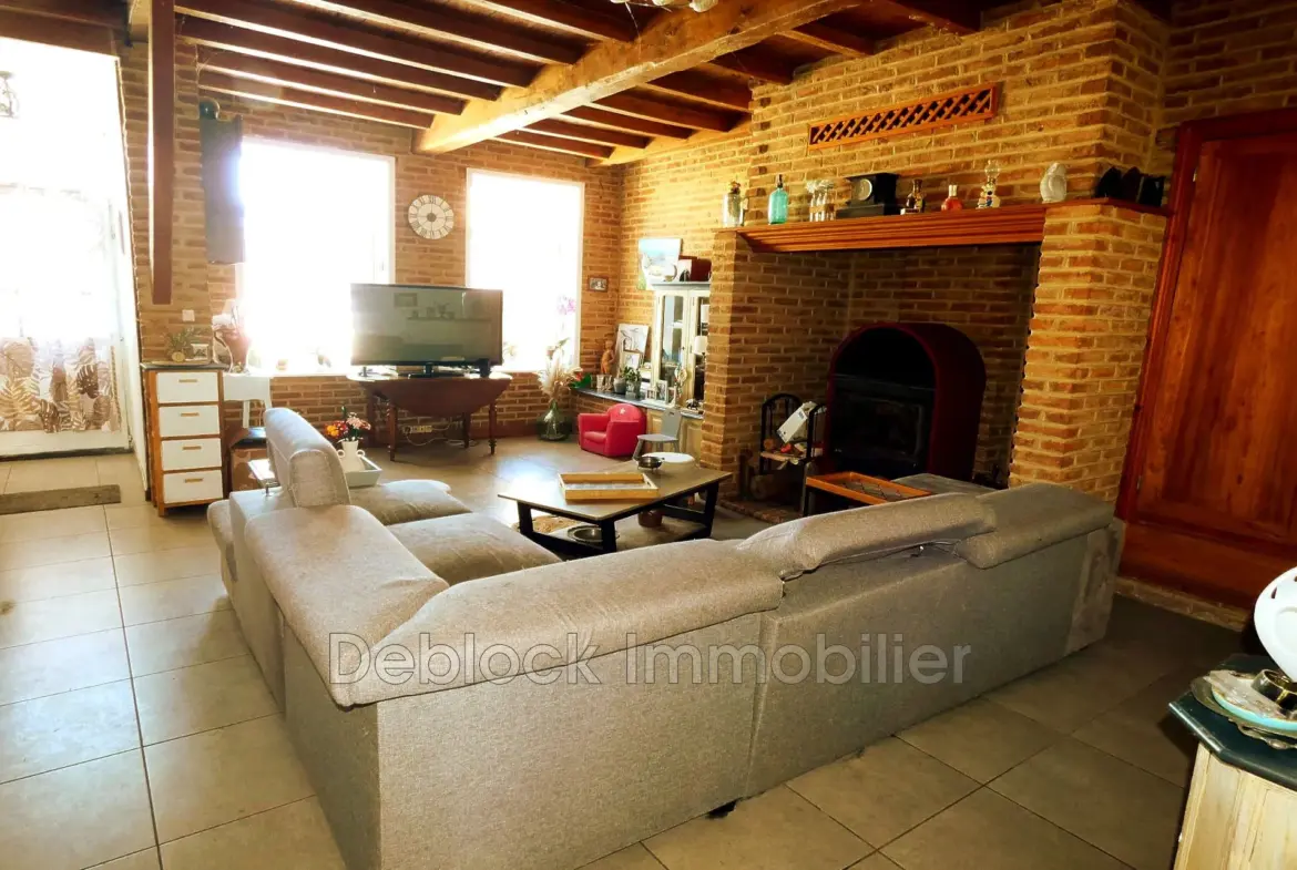 Maison mitoyenne semi plain-pied à vendre à Killem - 137,65 m² avec jardin et garages