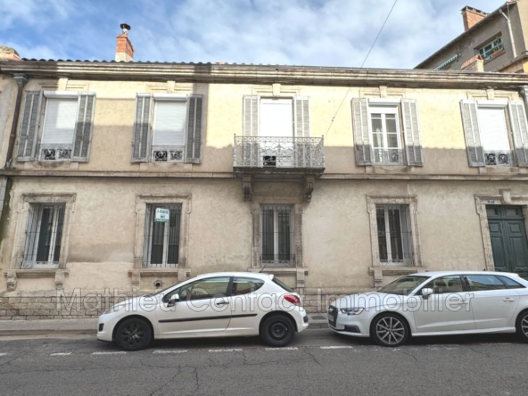 Immeuble de caractère à vendre dans le centre-ville de Nîmes - Carnot