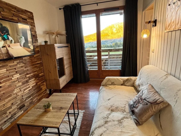 Appartement 2 pièces à Superdévoluy avec vue sur le massif, piscine et parking privé