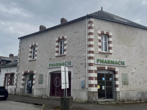 A vendre maison de bourg avec terrain et dépendance à Notre Dame des Landes