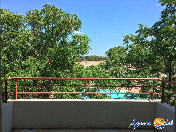 Appartement 3 pièces à Lézignan-Corbières avec piscine et parking privé