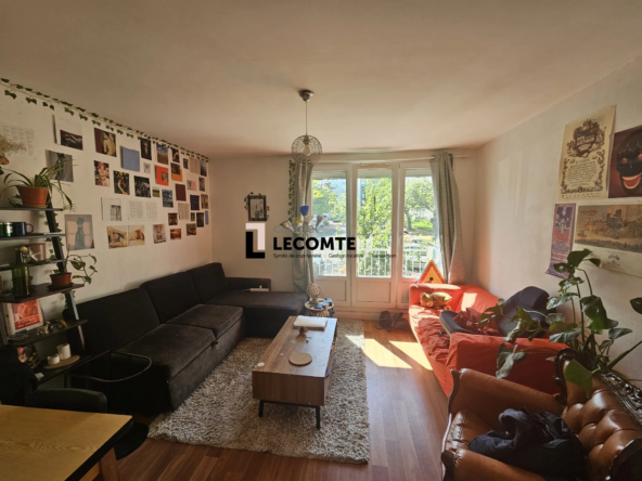 Appartement de 75 m² avec balcon à Rennes - Secteur calme et rénové