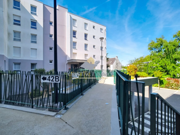 façade A vendre T2 lumineux de 48,2 m² avec balcon à Lanester