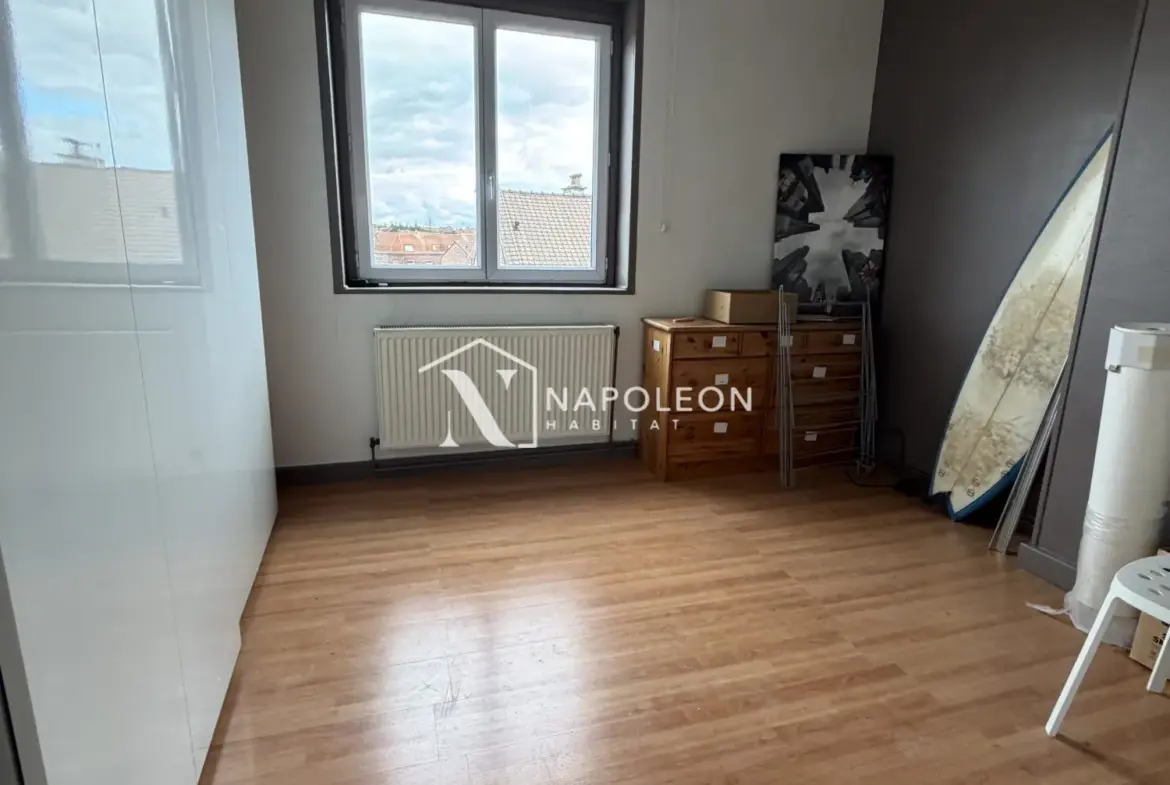 Appartement duplex 55 m² à Croix sans charges - Investissement locatif idéal 