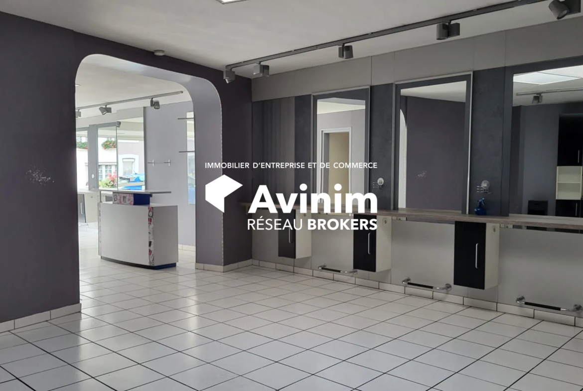 Local commercial de 70 m² en centre-ville de Montivilliers - Visibilité optimale 