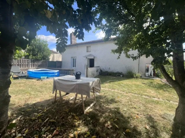 Maison chaleureuse à La Jumelière entre Chemillé et Chalonnes-sur-Loire