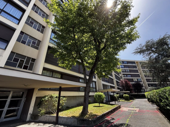 A vendre appartement T3 avec balcon, cave et box à Clermont-Ferrand