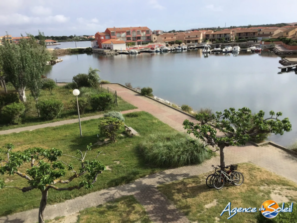 Appartement studio cabine avec vue dégagée et terrasse à Le Barcarès