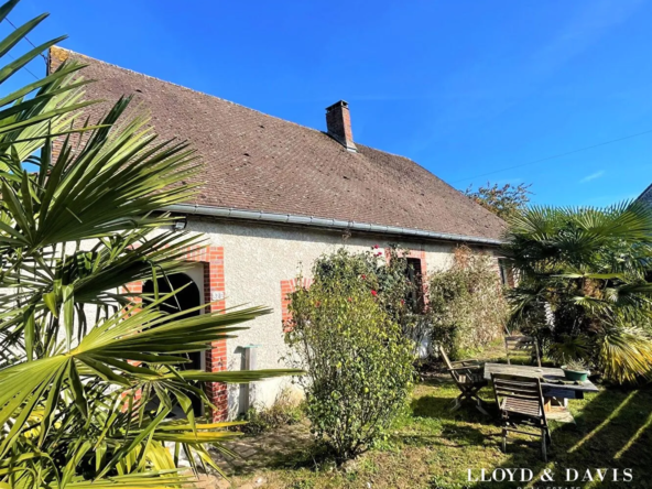 Maison à vendre à Fromentières de 146 m² avec extérieur ensoleillé