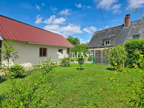 Charmante maison mitoyenne à vendre à Duclair, 55m², dépendance et garage, secteur recherché