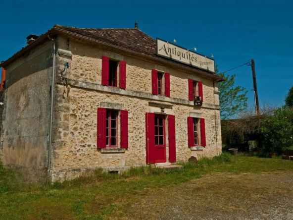 ANCIENNE MAISON D ANTIQUAIRE Maison en pierre rare à Mussidan en Dordogne avec potentiel exceptionnel
