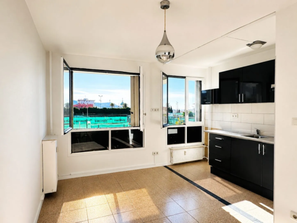 Studio lumineux de 21,4 m² à Nice dans le secteur du Parc Imperial