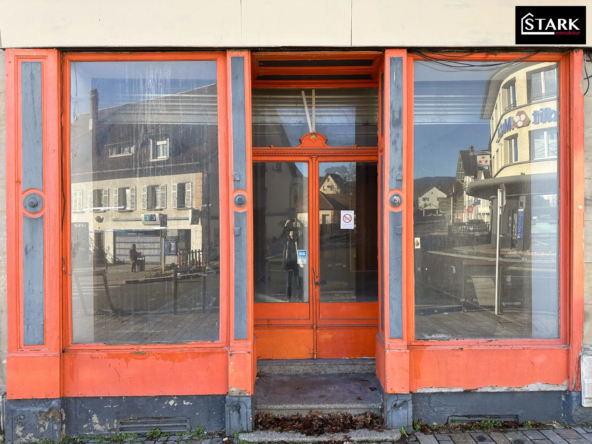 Local commercial à vendre à Giromagny avec grande vitrine et parking privatif