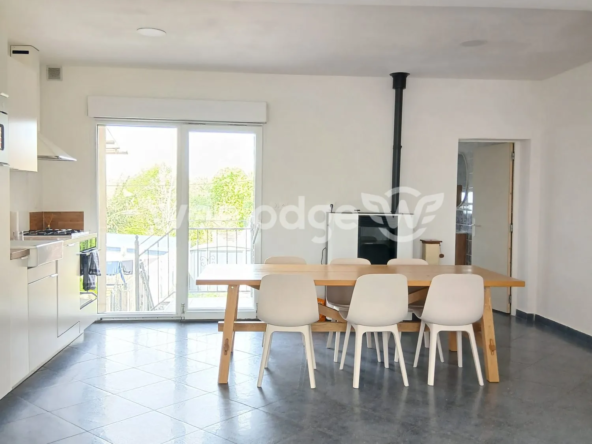 Maison à vendre à Maubeuge - 96 m² rénovée avec jardin et terrasse