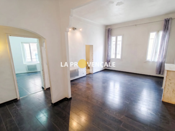 Charmant appartement T2 à vendre à Trets en centre-ville