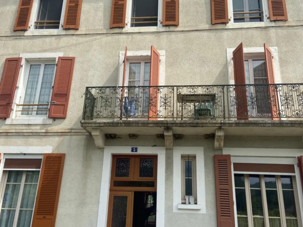 Appartement 2 pièces à vendre à Montbard, proximité gare TGV, avec jardin privé