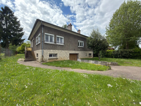 Maison à vendre à Verdun avec grand potentiel et 5 chambres