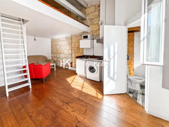 Bel appartement T1 avec mezzanine à Bordeaux – Lumineux et rénové