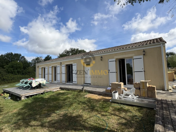 Maison contemporaine de plain-pied avec jardin à Puihardy
