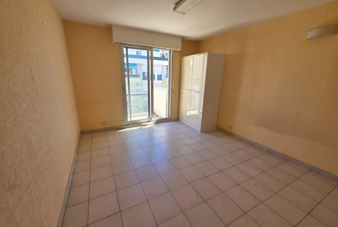 Studio de 21 m² avec terrasse à Nice, idéal investissement locatif 